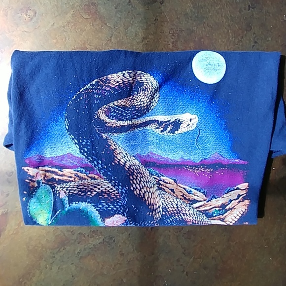 Cropped vintage snake t - Picture 4 of 4